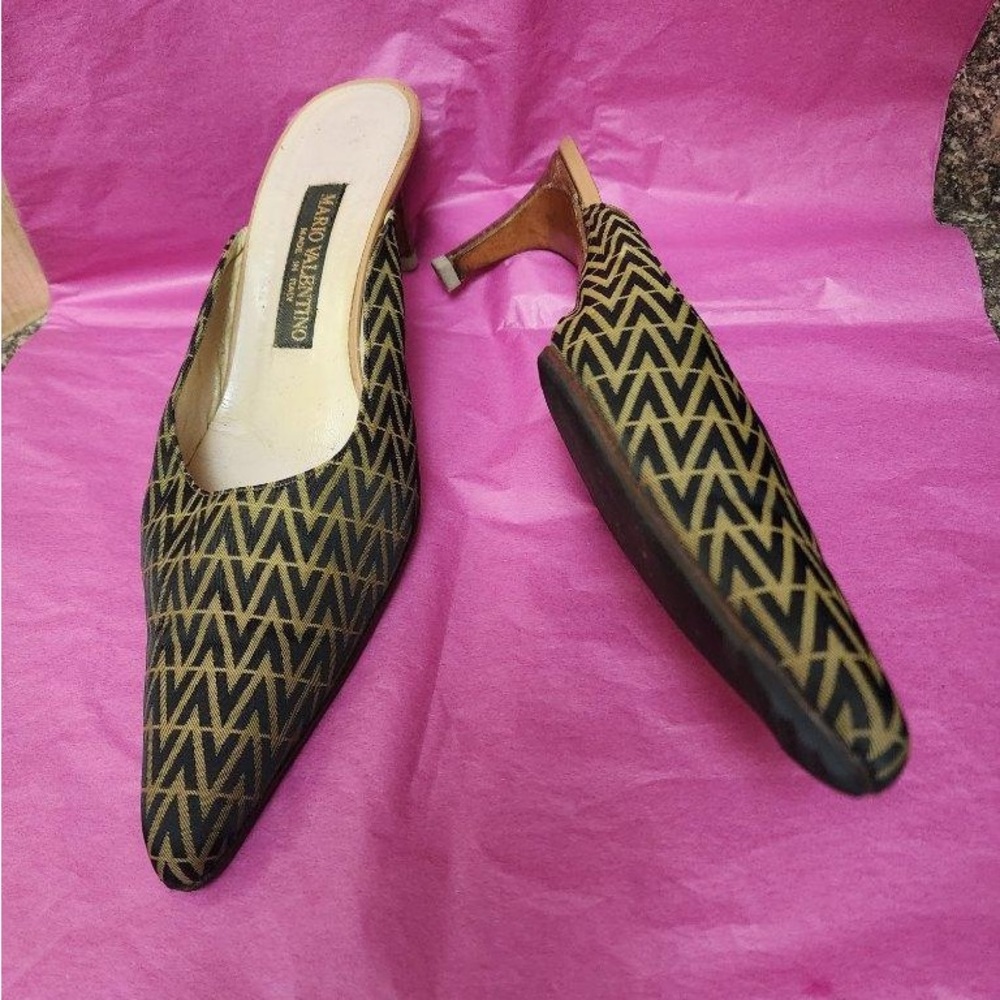Valentino size 40 shoes